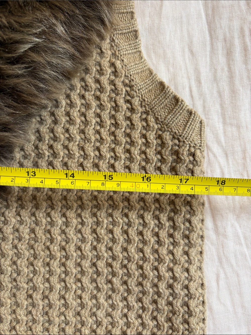 Ralph Lauren Blue Label Tan Knit Sleeveless Cardigan w/ Shearling Shawl - Picture 9 of 9